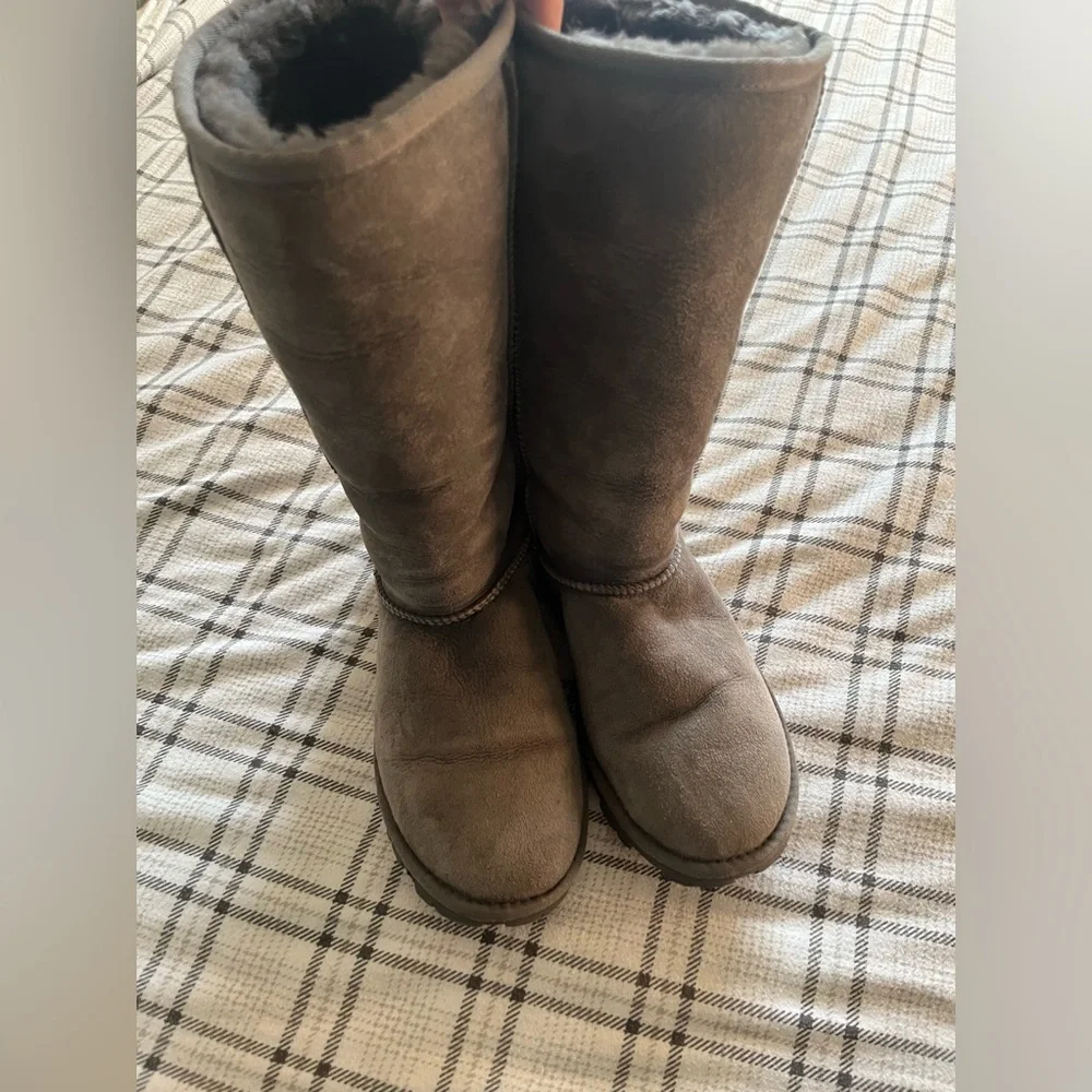 Gray‎ Ugg boots classic tall